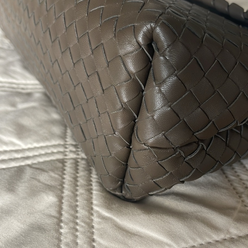 Bottega Veneta Olimpia 
Crossbody Bag Intrecciato Nappa Medium - Picture 12 of 14